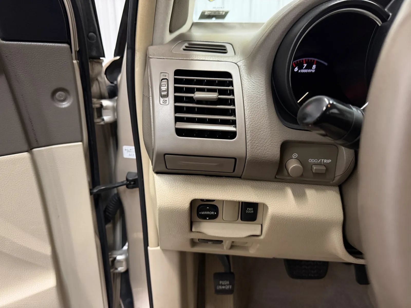 Used 2004 Lexus RX 330 FWD image 26