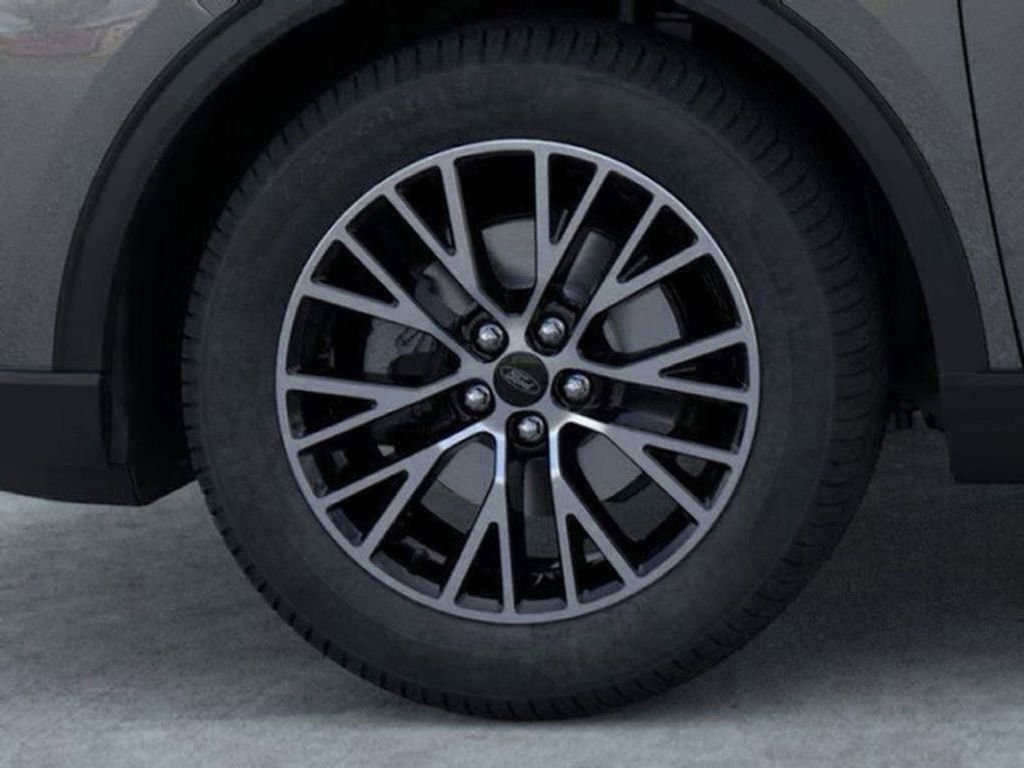 New 2025 Ford Escape SE w/ Class II Trailer Tow Package image 40
