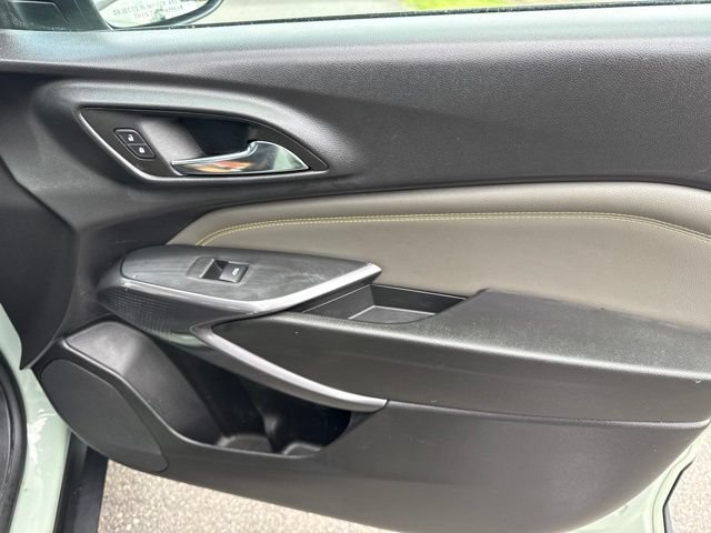 Used 2025 Chevrolet Trax ACTIV w/ Sunroof Package FWD image 30