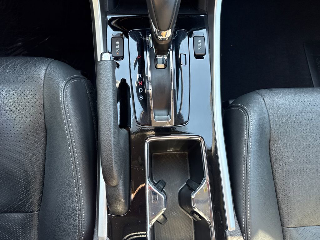 Used 2016 Honda Accord Touring image 22