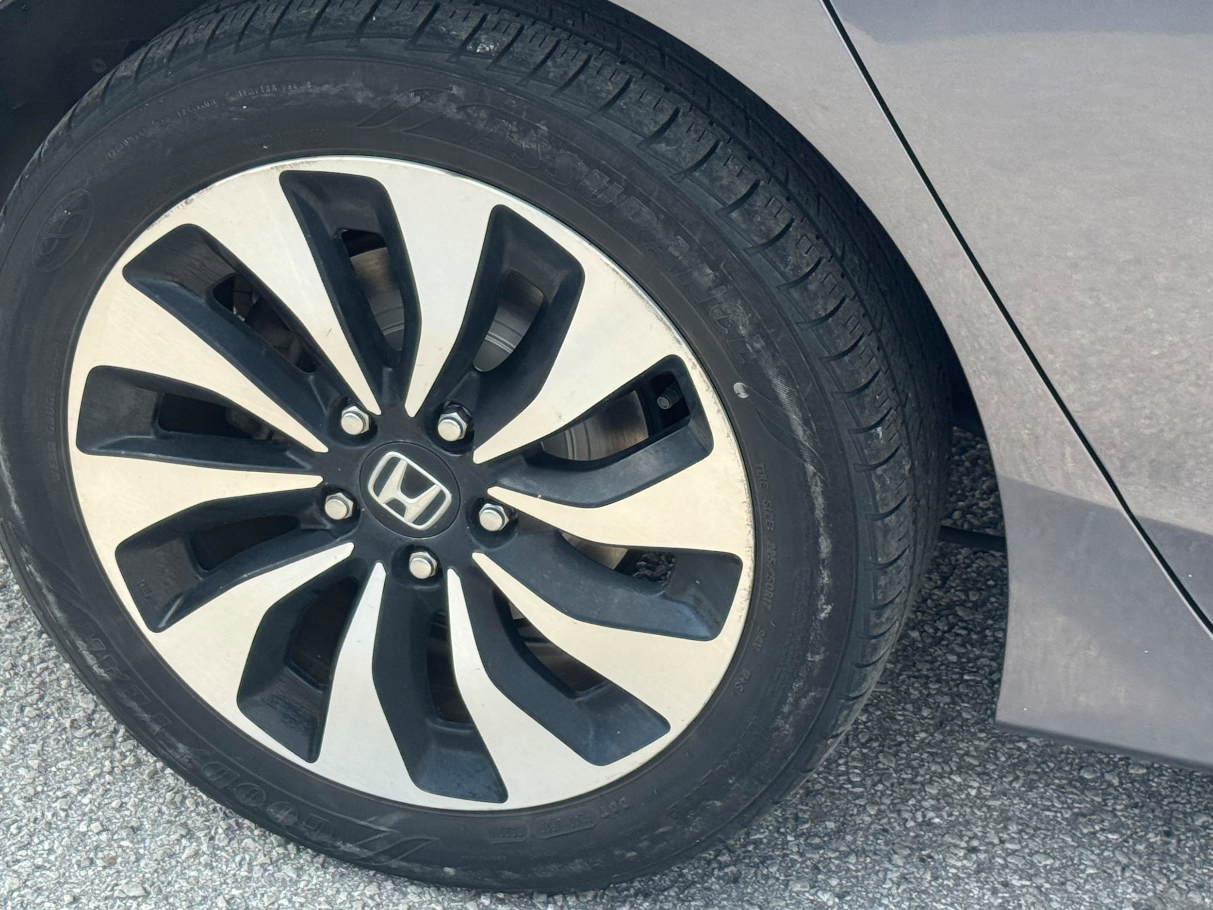 Used 2015 Honda Accord Hybrid Sedan image 5