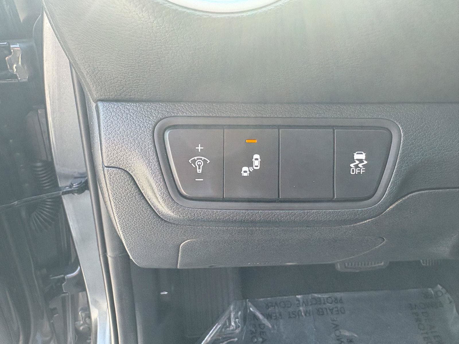 Used 2024 Kia Forte LXS w/ LXS Technology Package FWD image 11
