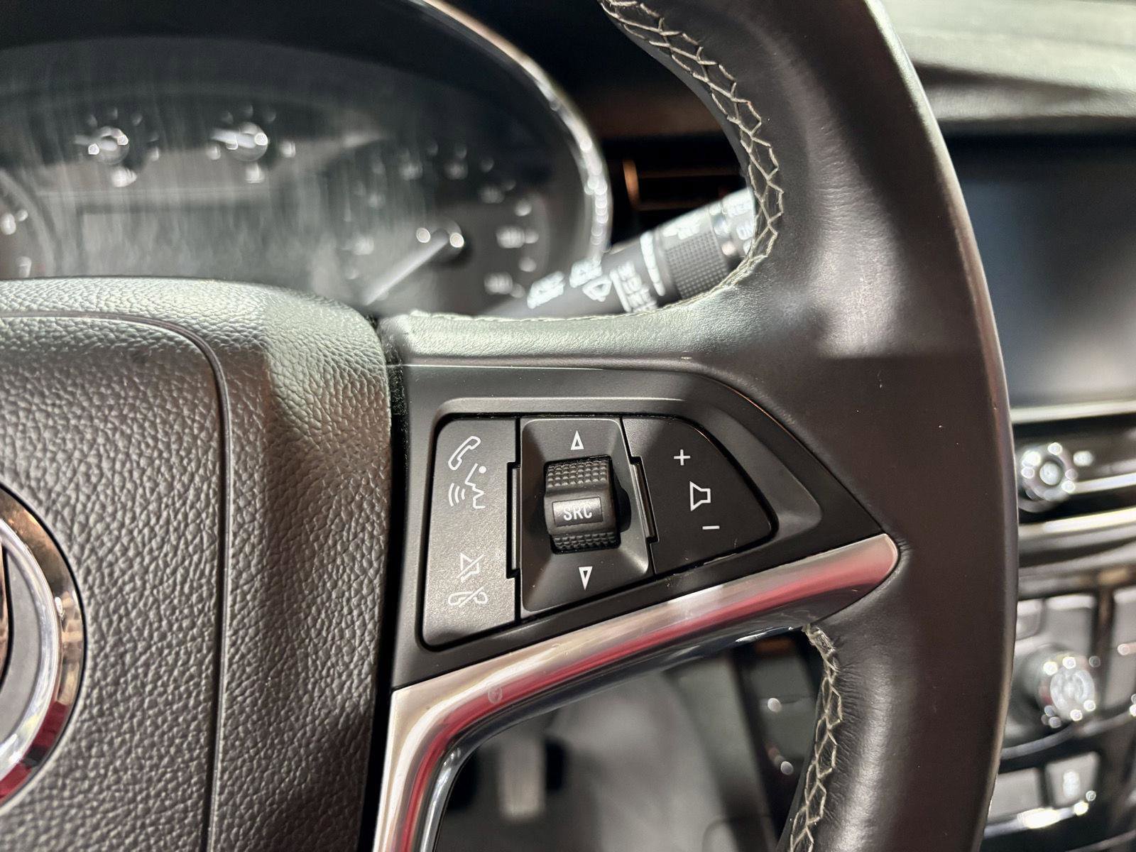 Used 2018 Buick Encore Preferred image 17