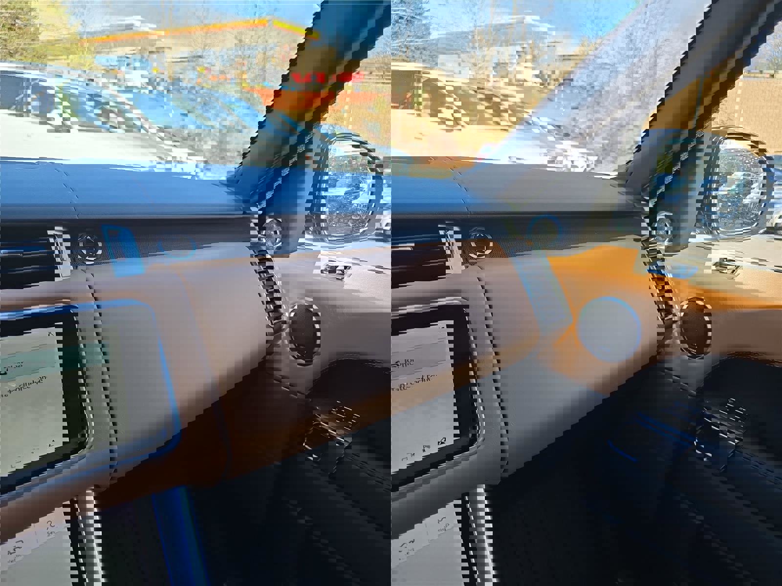 Used 2018 Land Rover Range Rover Sport Supercharged image 26