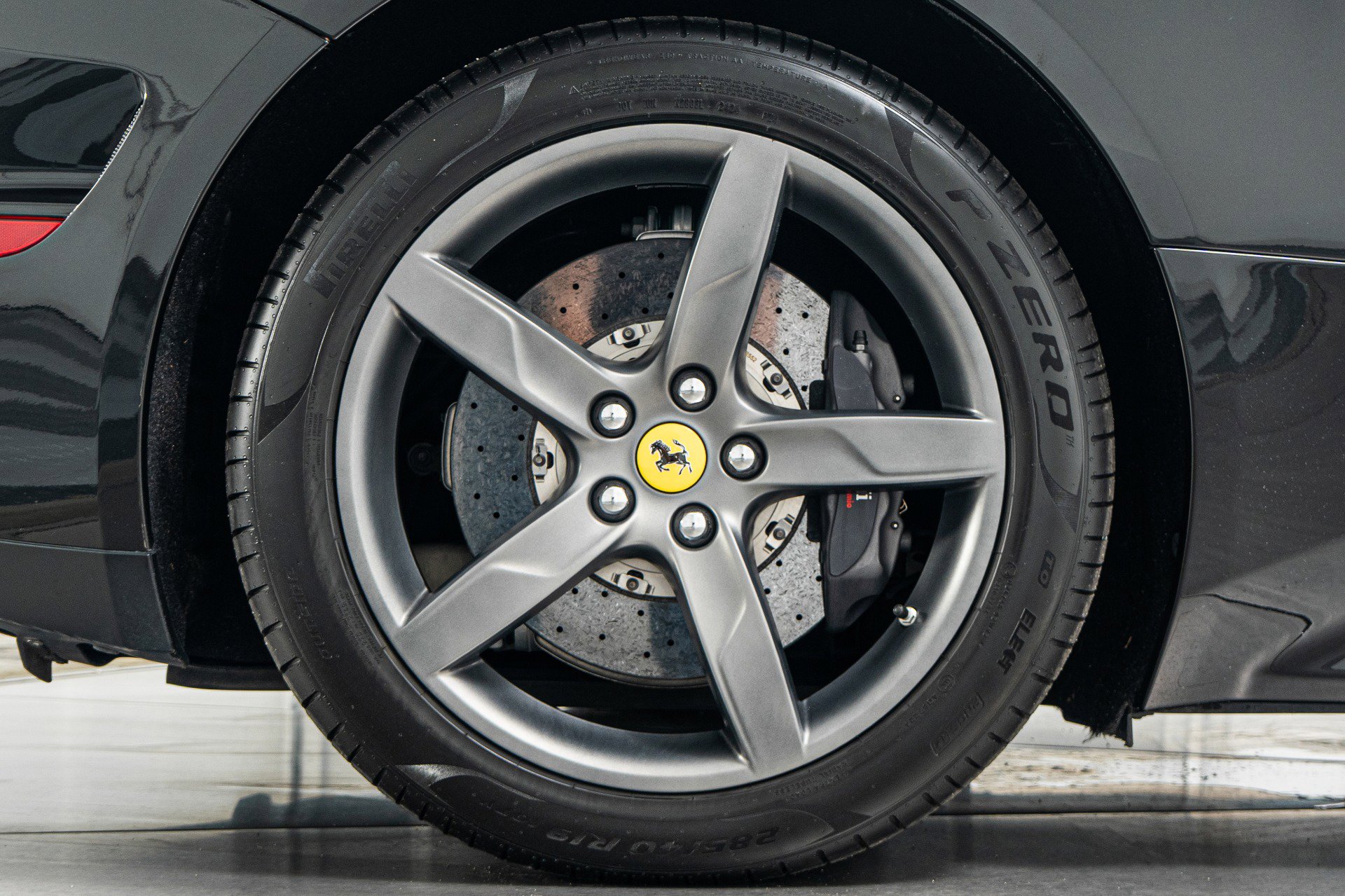 Used 2015 Ferrari California T RWD image 46