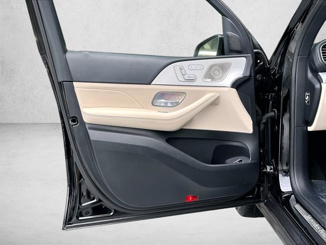 Certified 2025 Mercedes-Benz GLS 450 4MATIC image 18