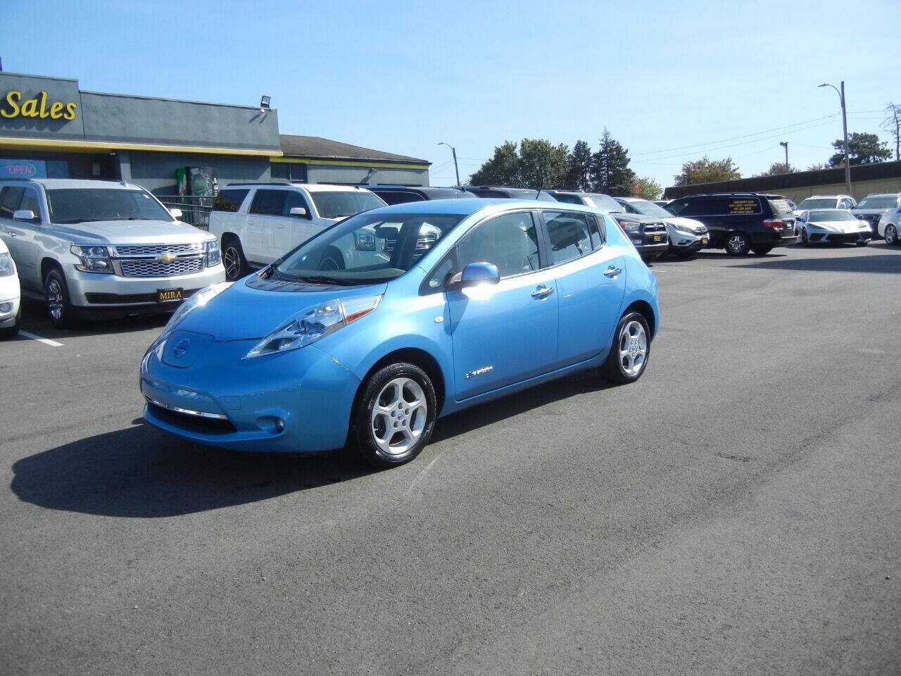 Used 2012 Nissan Leaf SL w/ Protection Pkg FWD image 2