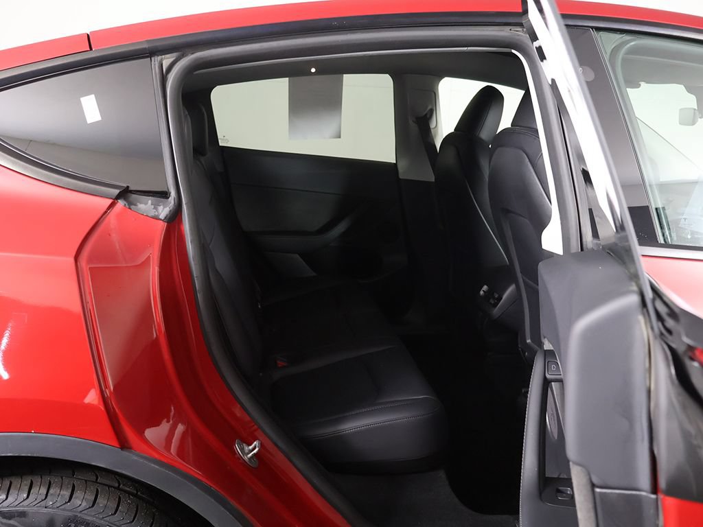 Used 2023 Tesla Model Y Long Range AWD/4WD image 28