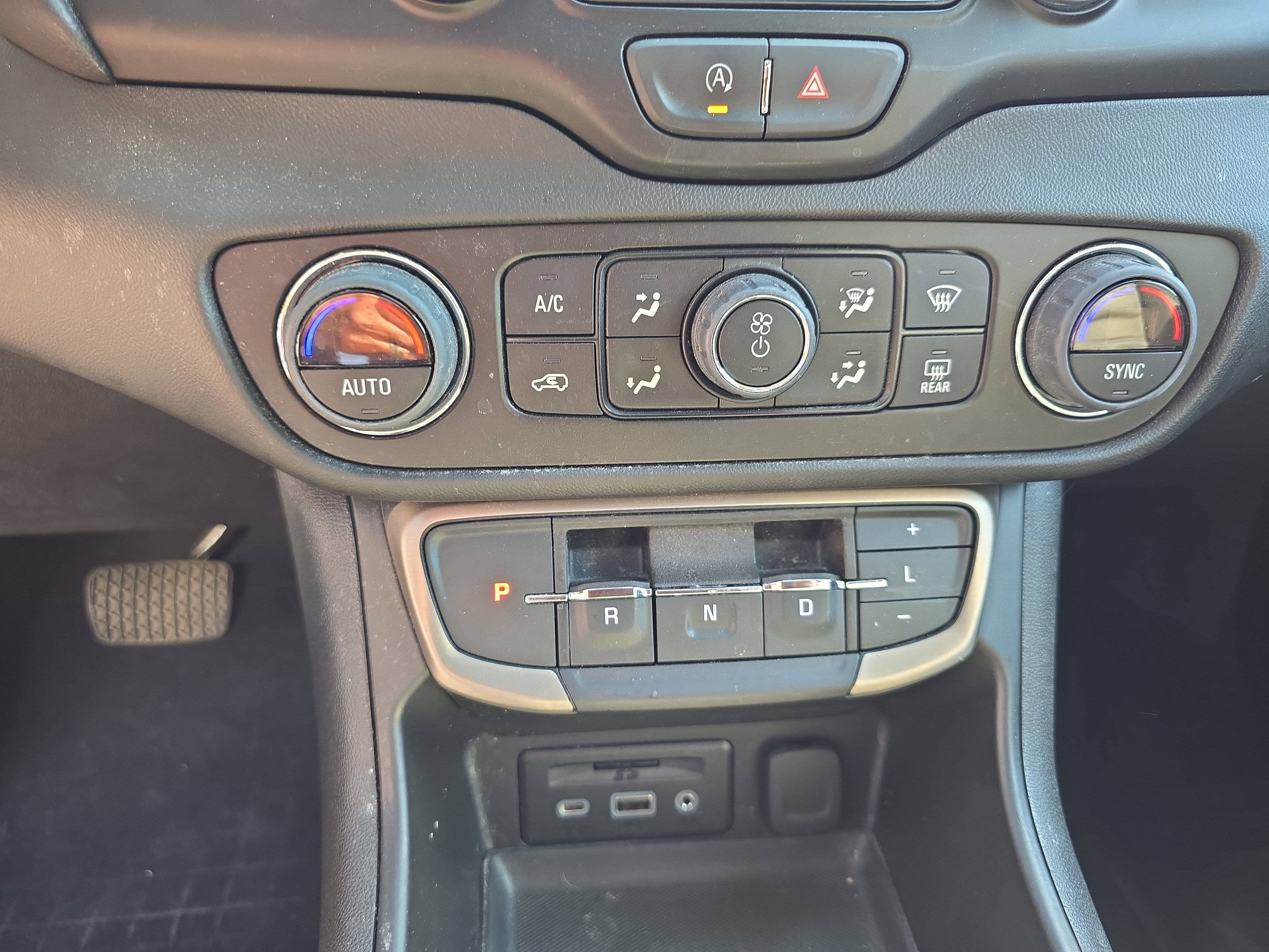 Used 2023 GMC Terrain Denali w/ LPO, Floor Liner Package AWD/4WD image 26
