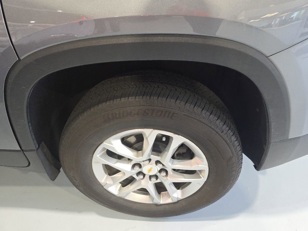 Used 2021 Chevrolet Traverse LS FWD image 6