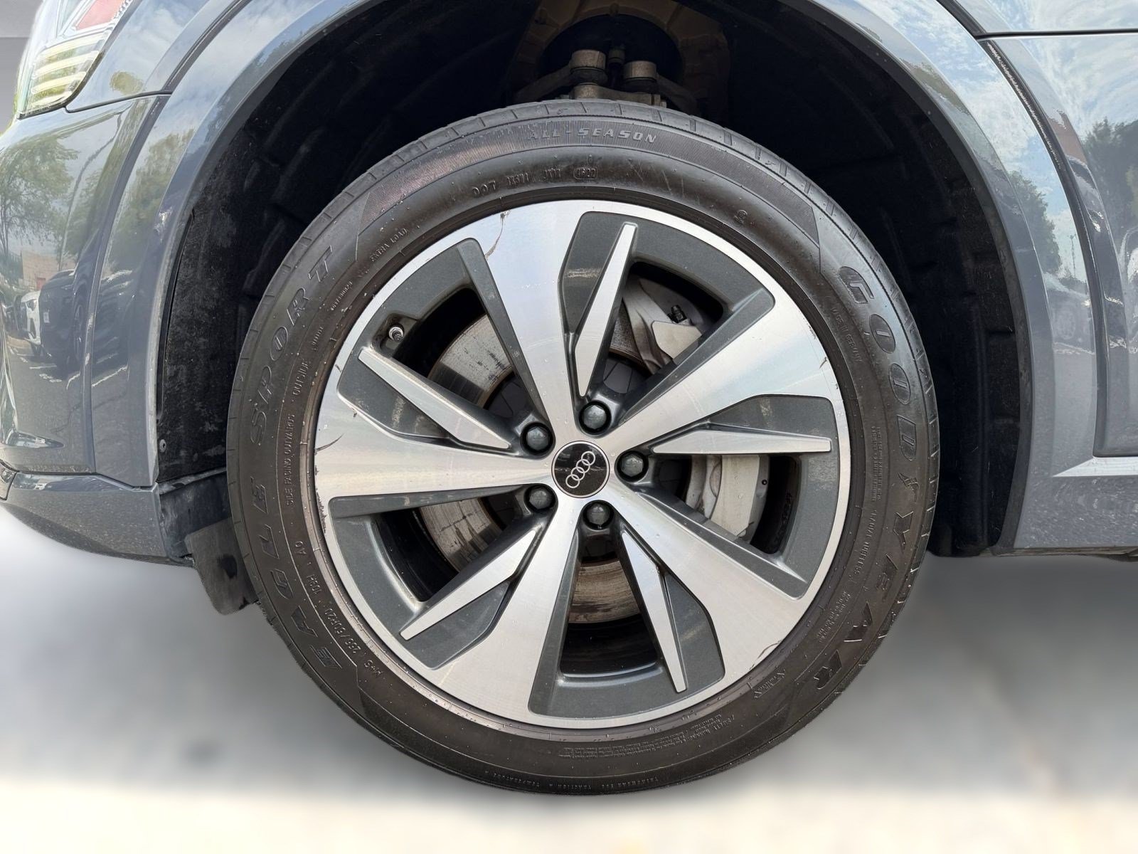 Used 2024 Audi Q8 e-tron Premium AWD/4WD image 13