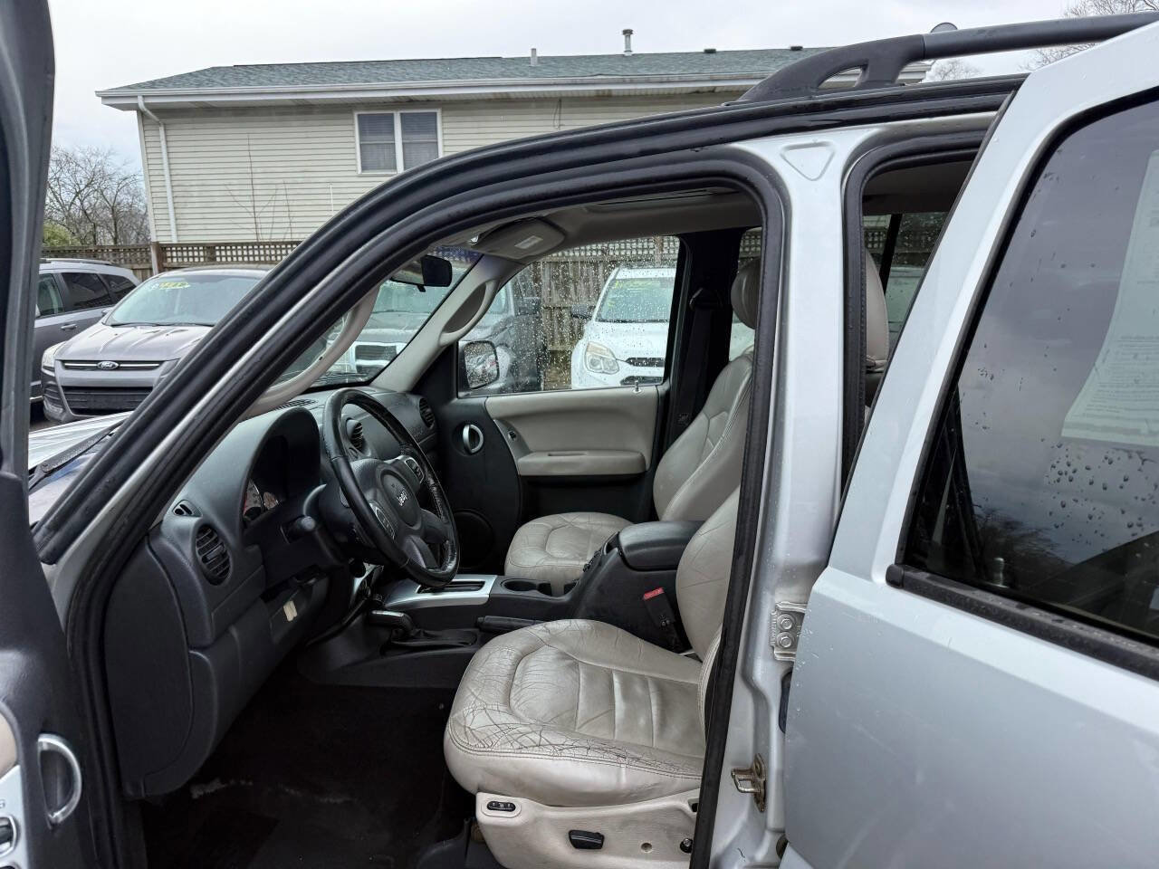 Used 2002 Jeep Liberty Limited image 12