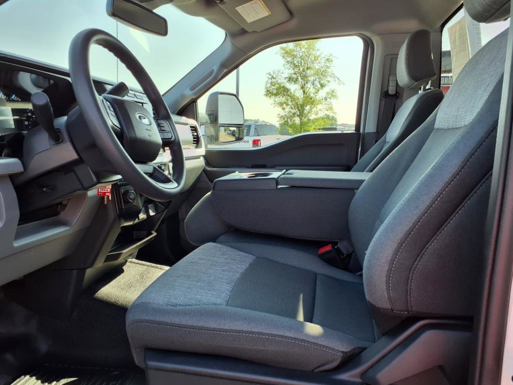 Used 2023 Ford F350 XLT image 10