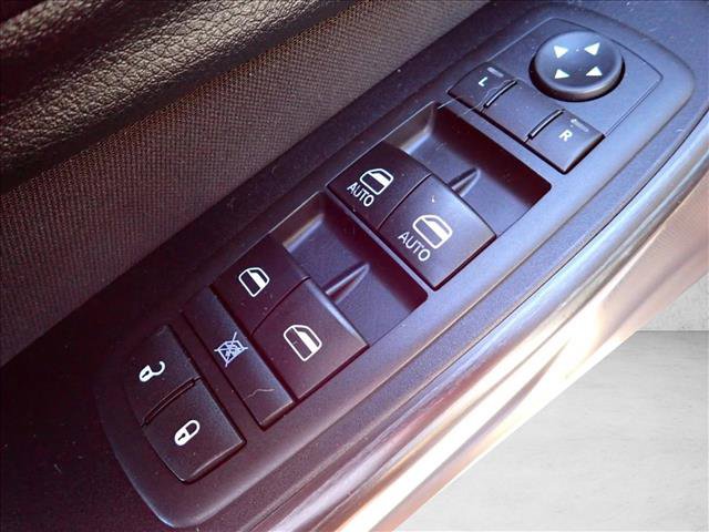 Used 2015 Jeep Cherokee Latitude w/ Cold Weather Group image 13