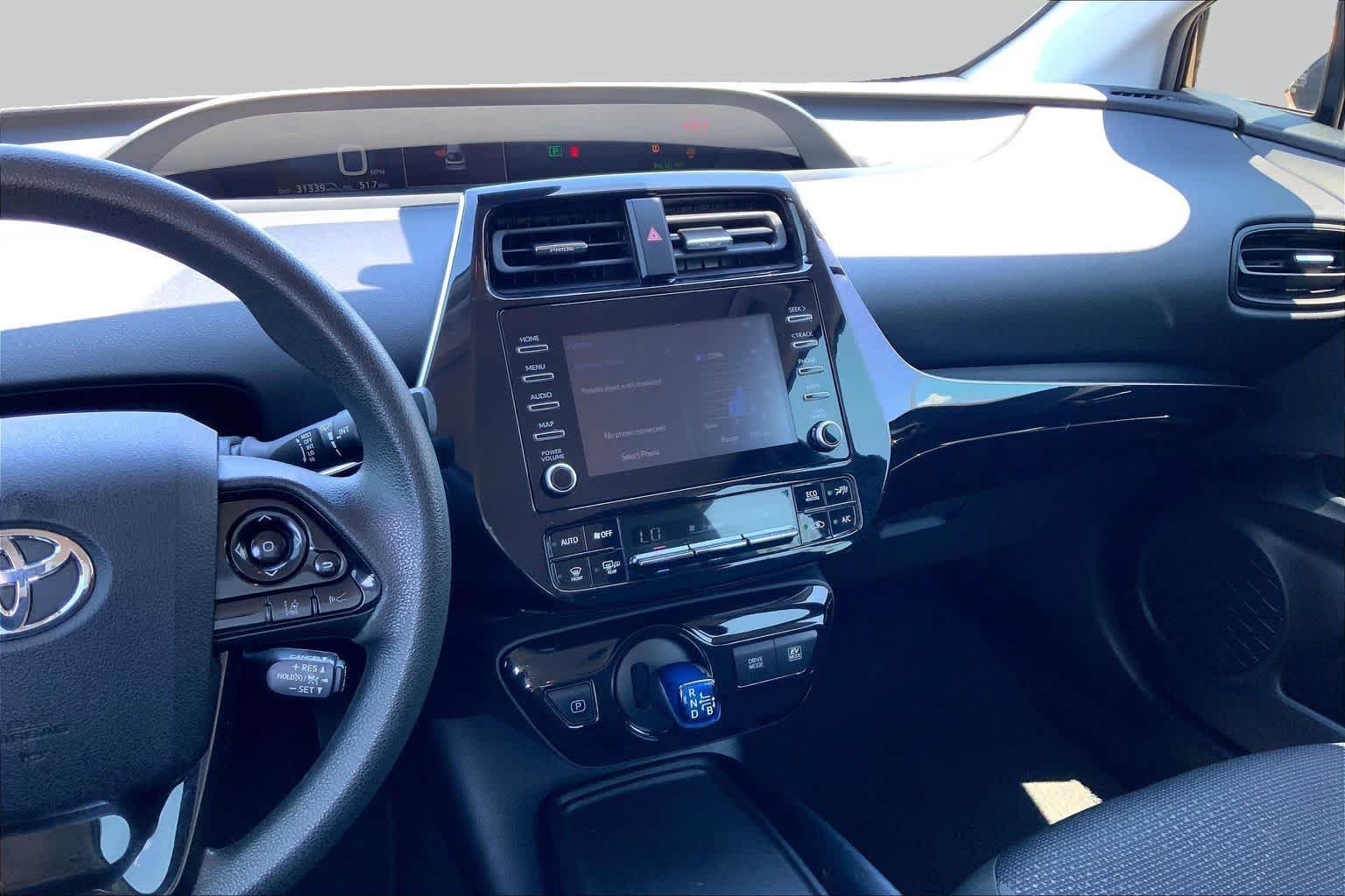 Used 2020 Toyota Prius LE FWD image 6