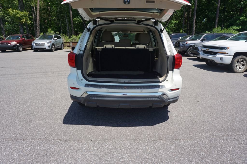 Used 2017 Nissan Pathfinder SV FWD image 13