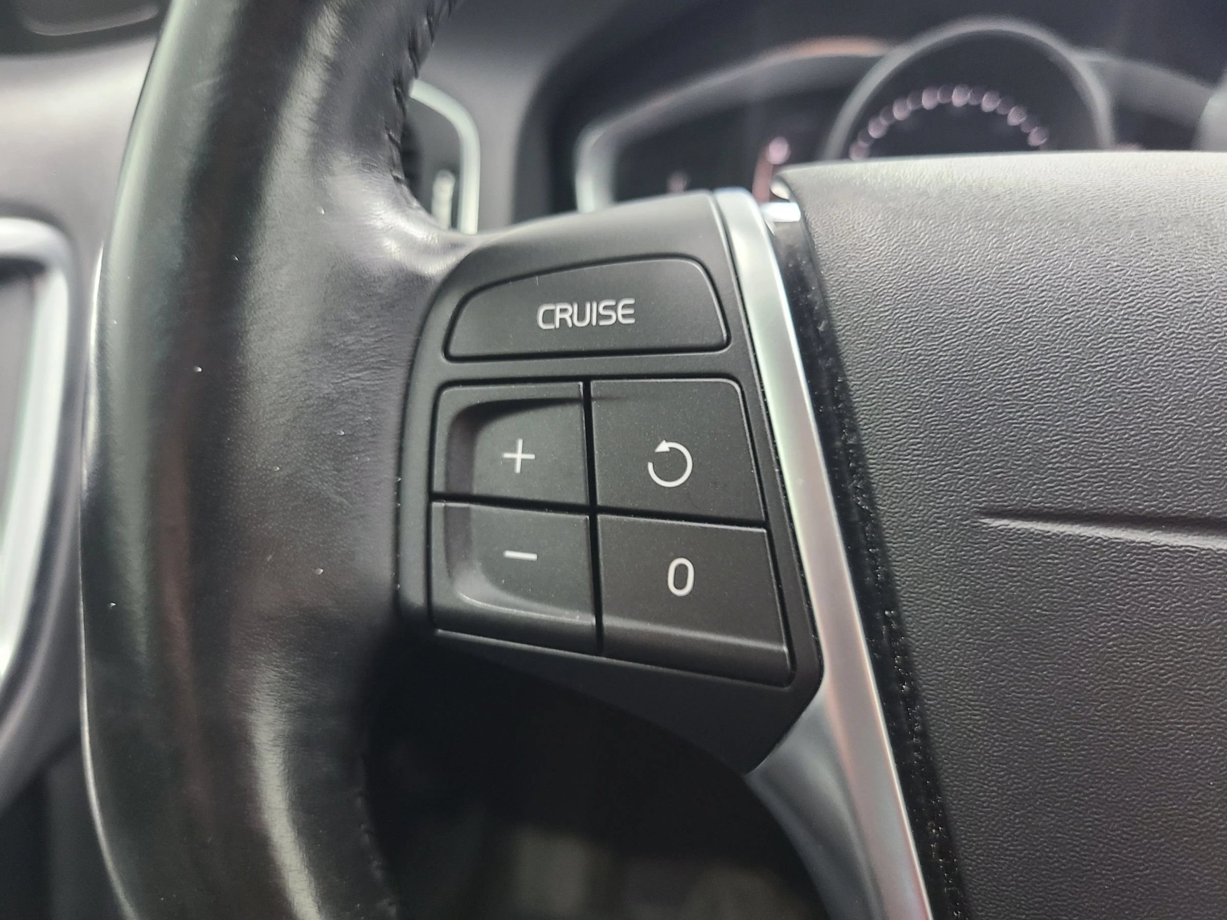 Used 2018 Volvo V60 T5 Cross Country w/ Convenience Package AWD/4WD image 31
