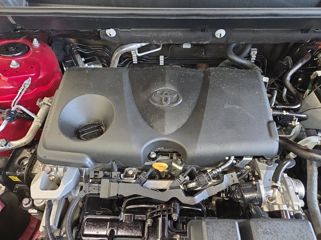 Used 2024 Toyota RAV4 LE image 21