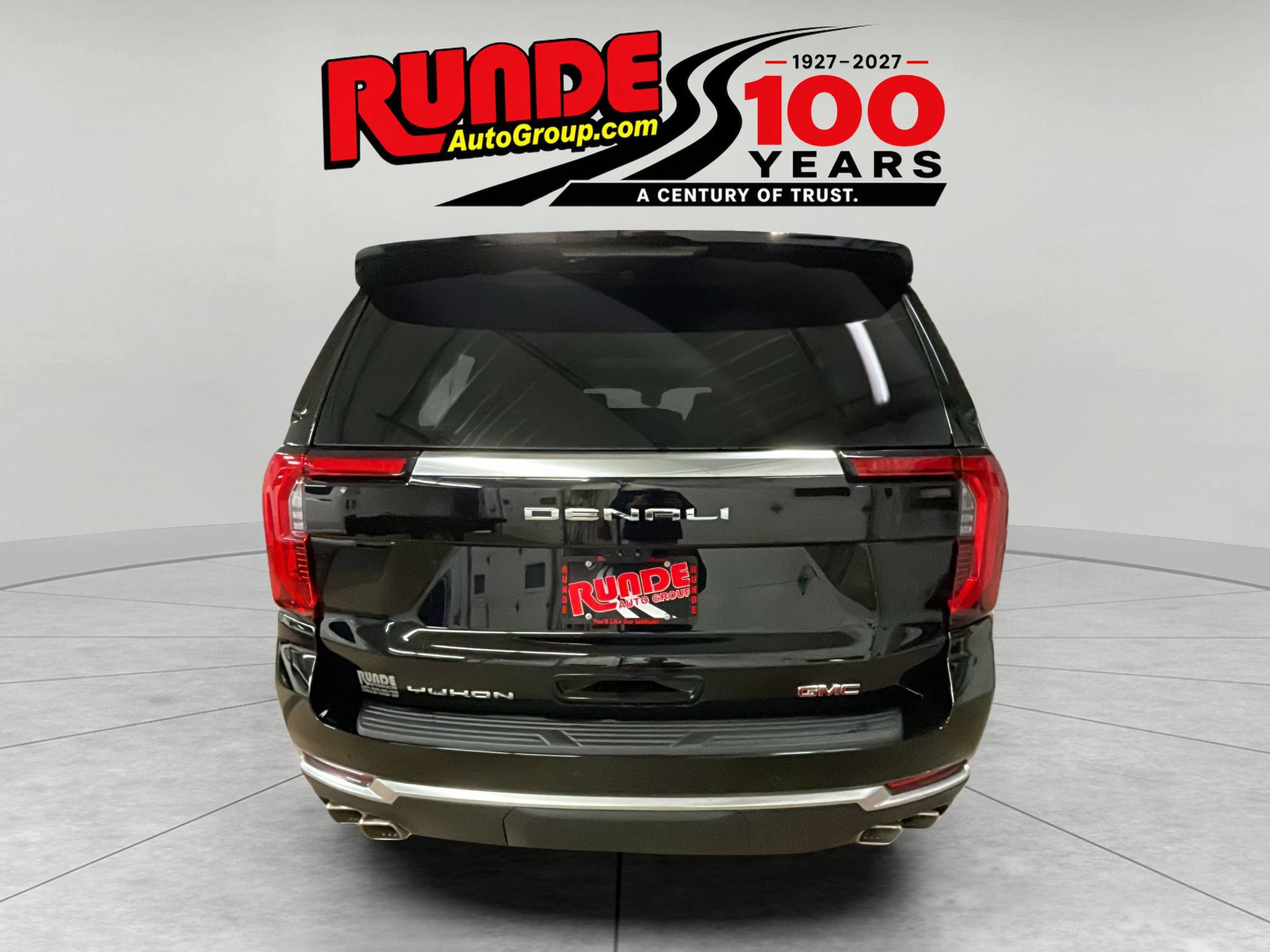 New 2026 GMC Yukon XL Denali w/ Denali Reserve Package AWD/4WD image 4