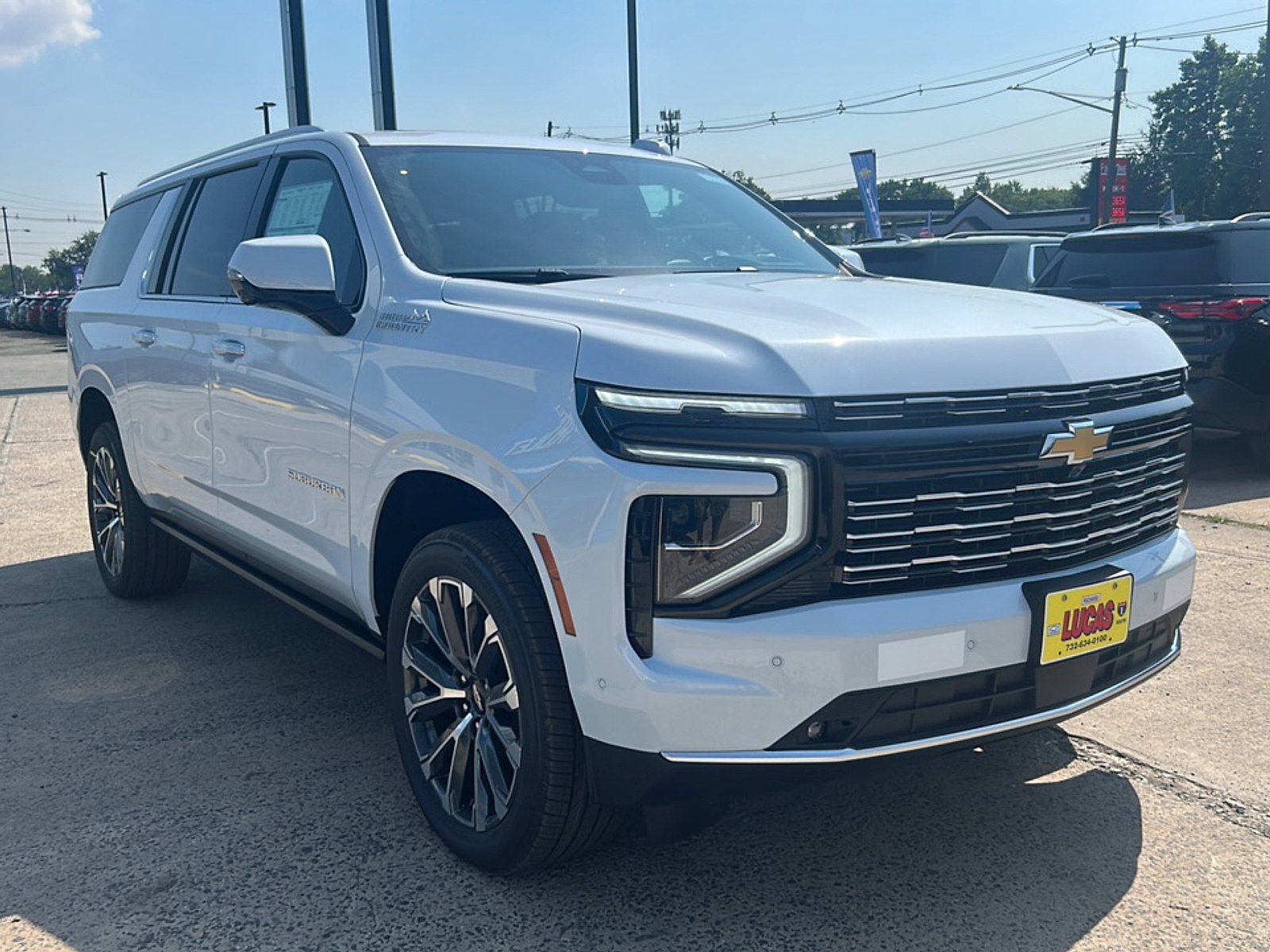 New 2026 Chevrolet Suburban High Country AWD/4WD image 5