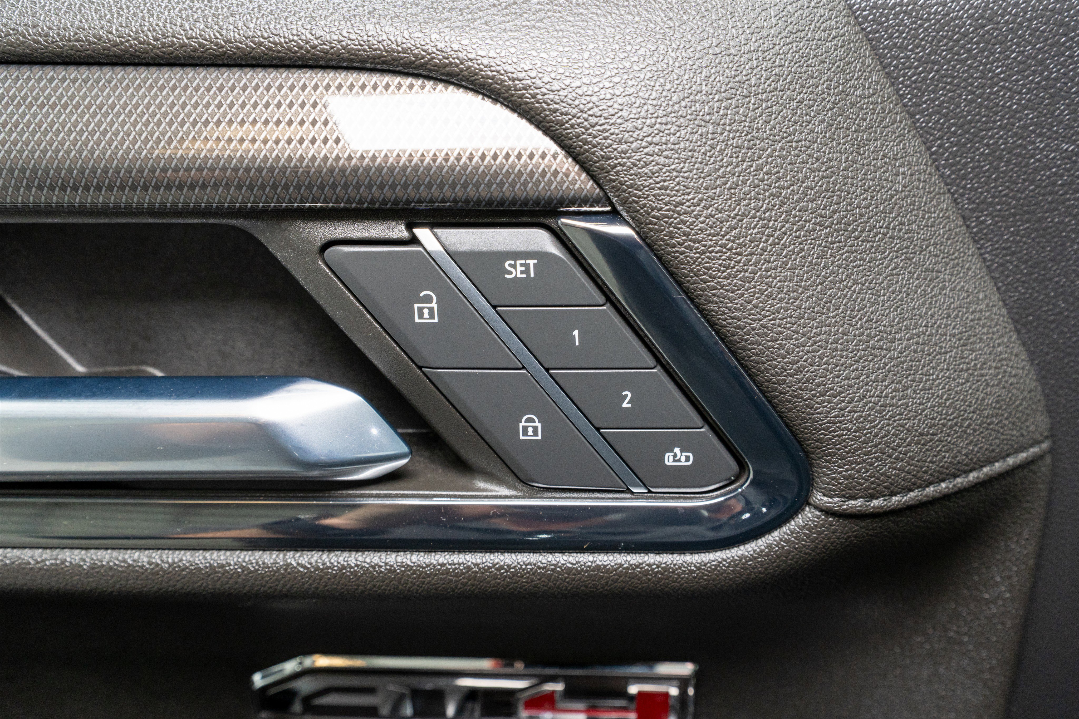 Used 2024 GMC Sierra 1500 AT4 w/ Technology Package image 16