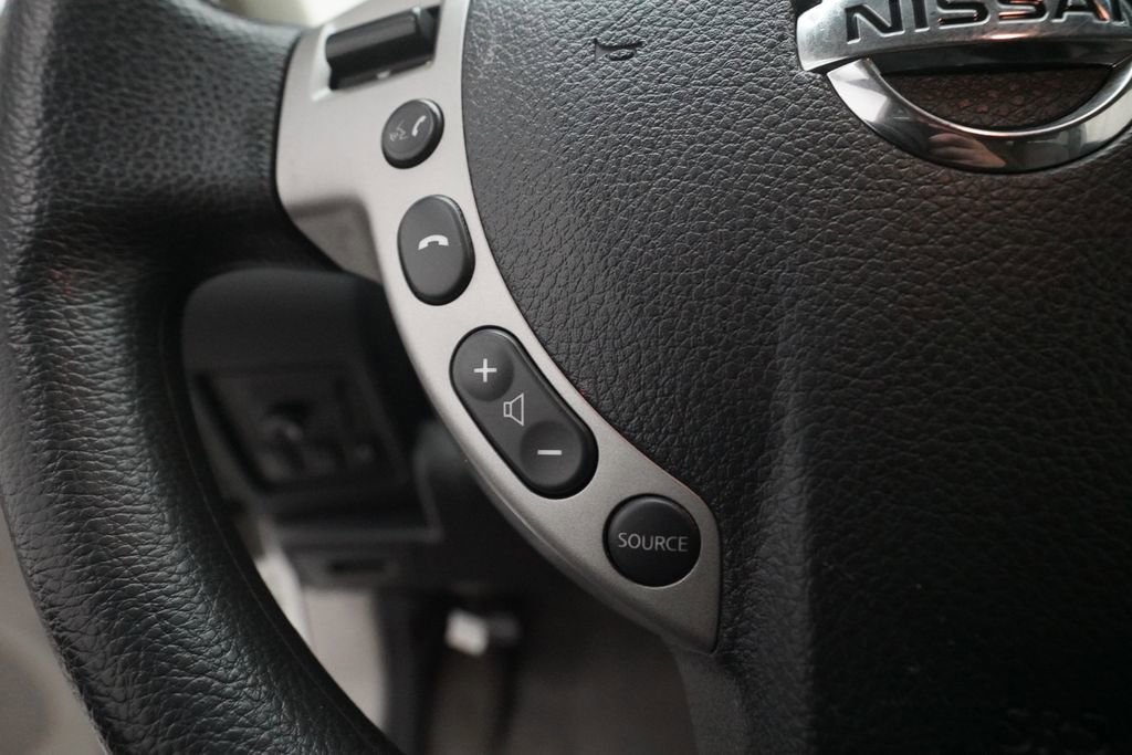 Used 2012 Nissan Rogue SV image 19