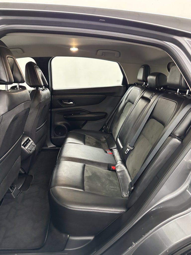 Used 2023 Nissan Ariya FWD image 29