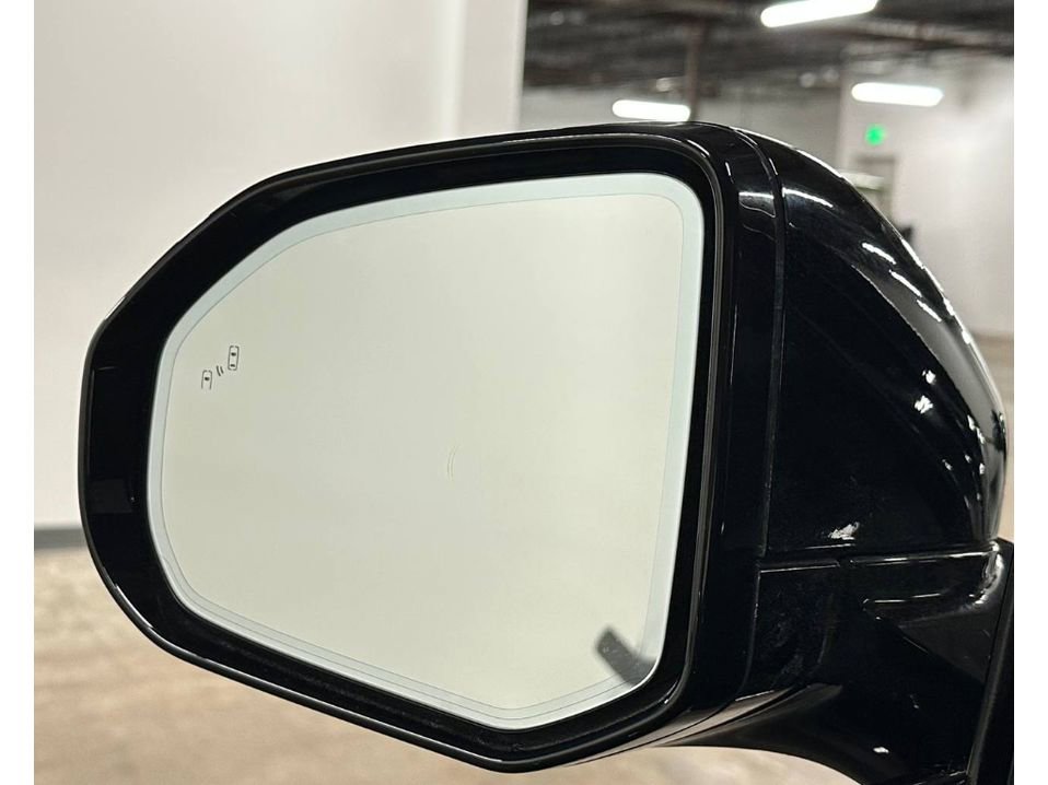 Used 2022 Rivian R1S Launch Edition image 34