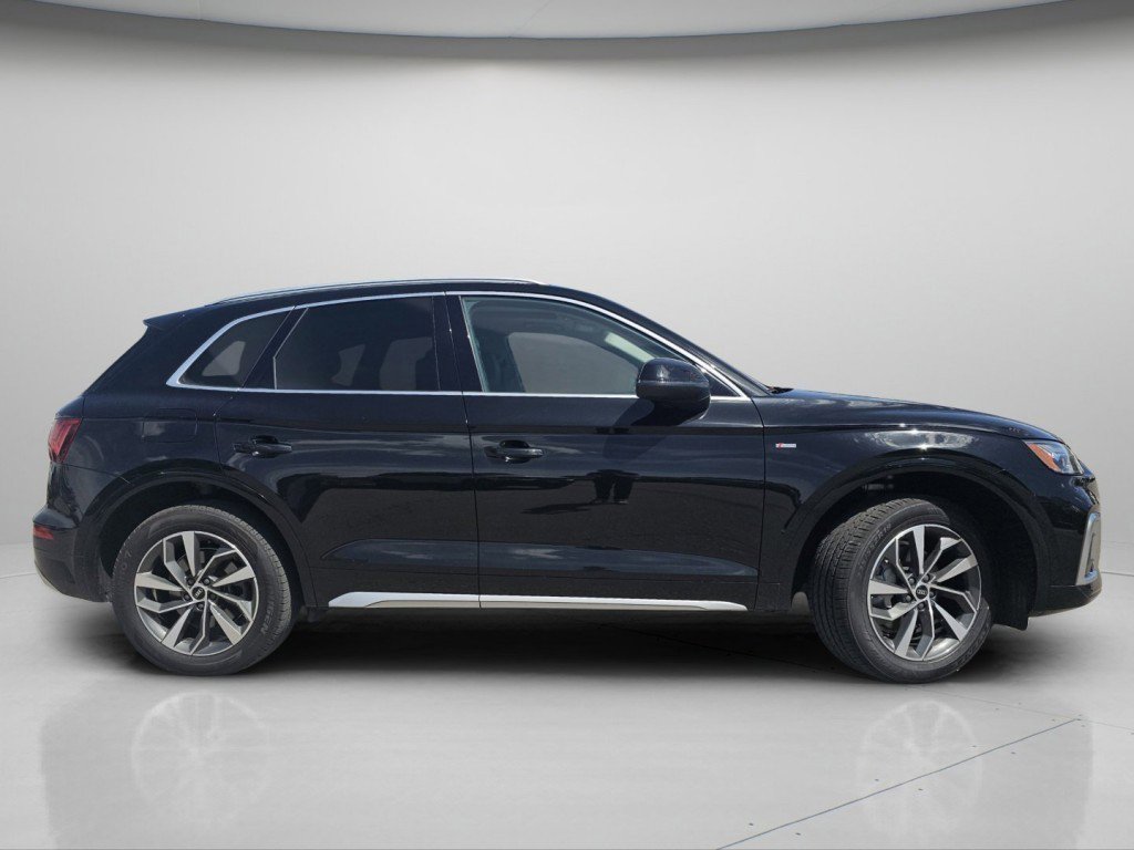 Used 2022 Audi Q5 2.0T Premium Plus w/ Premium Plus Package AWD/4WD image 24