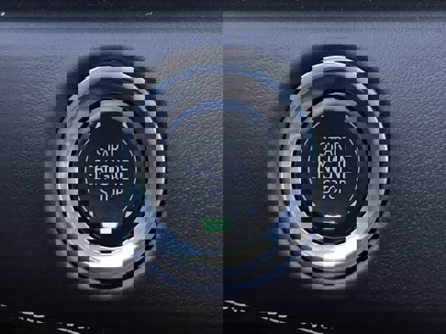 Used 2024 Cadillac Escalade ESV V image 19