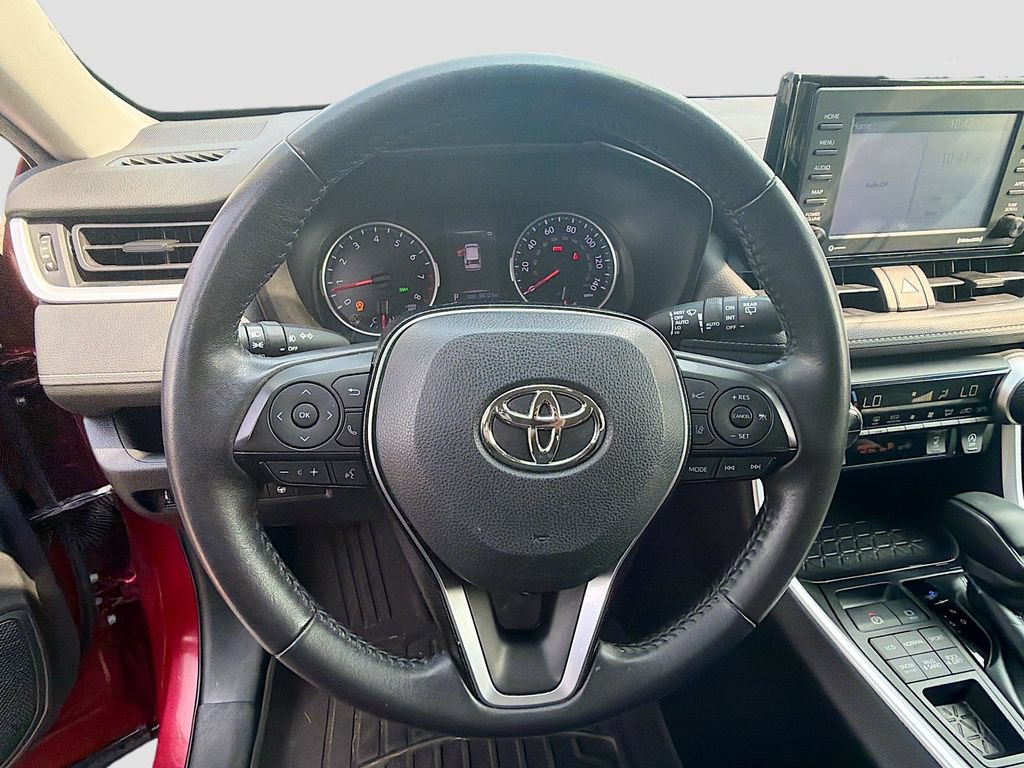 Used 2021 Toyota RAV4 XLE w/ XLE Grade Weather Package AWD/4WD image 11