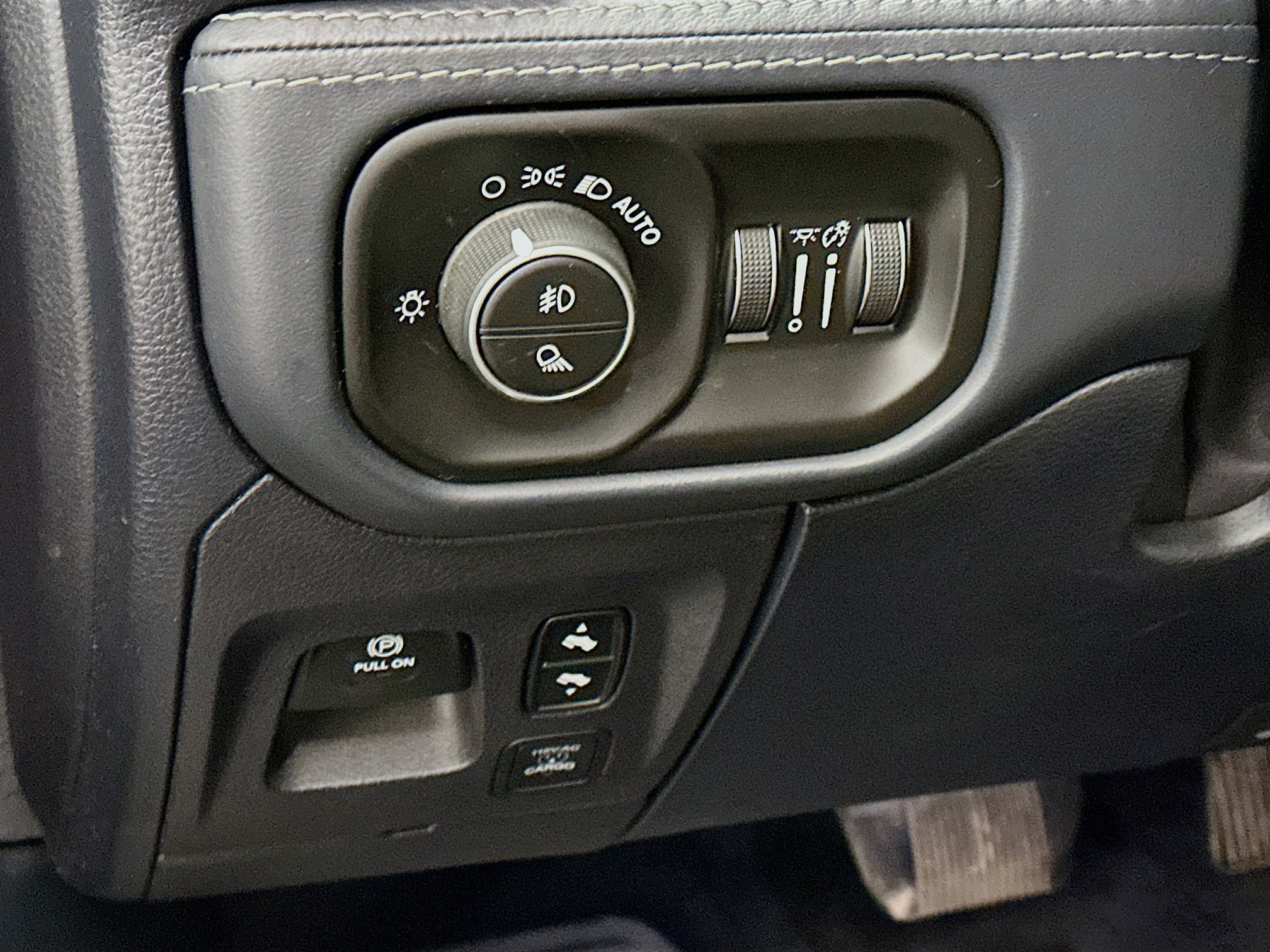 Used 2021 RAM 1500 Limited image 17