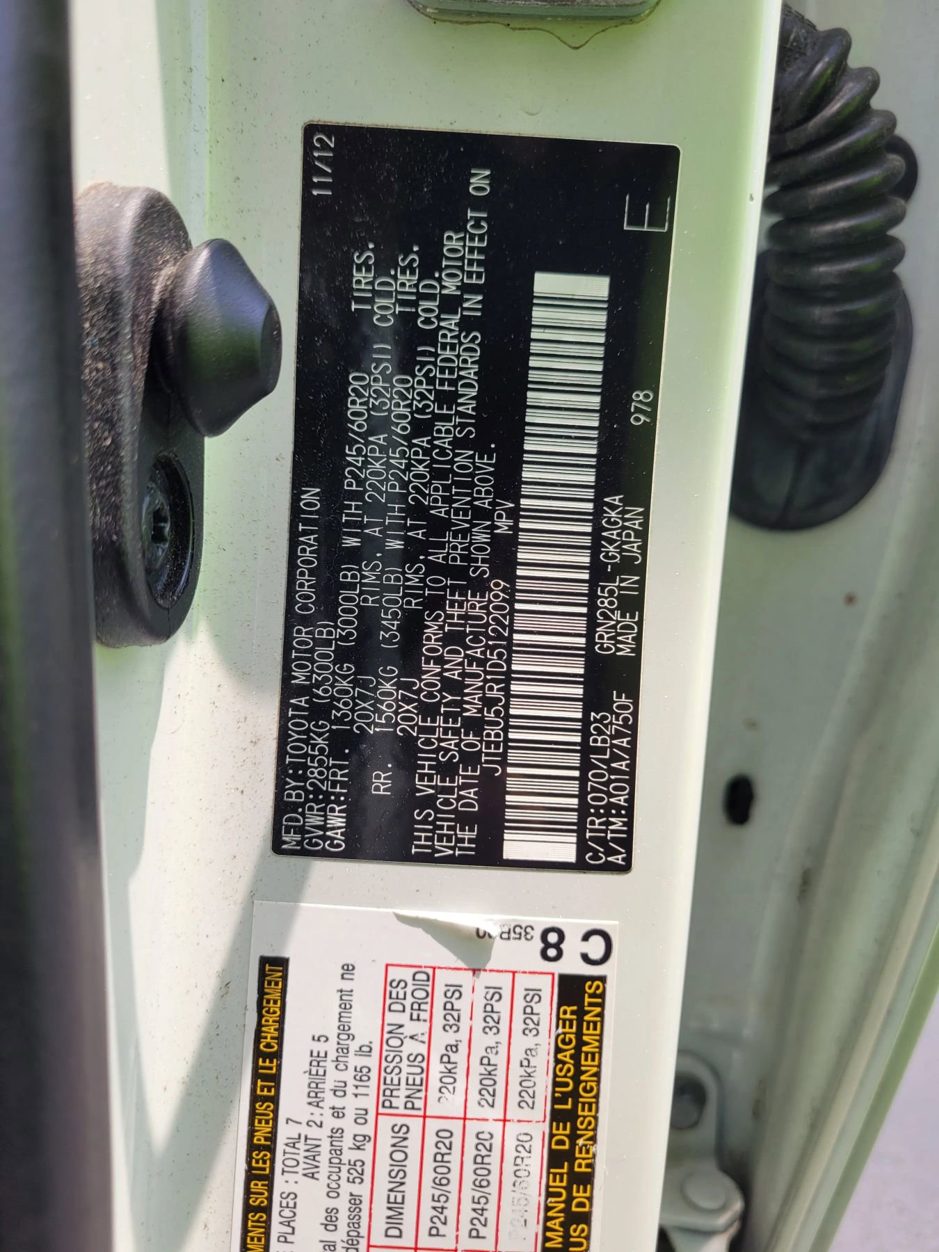 Used 2013 Toyota 4Runner Limited image 11