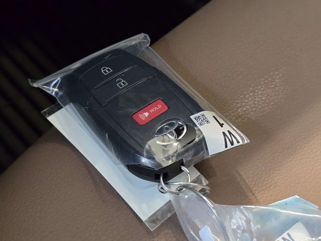 New 2026 Toyota Corolla Cross XLE image 31