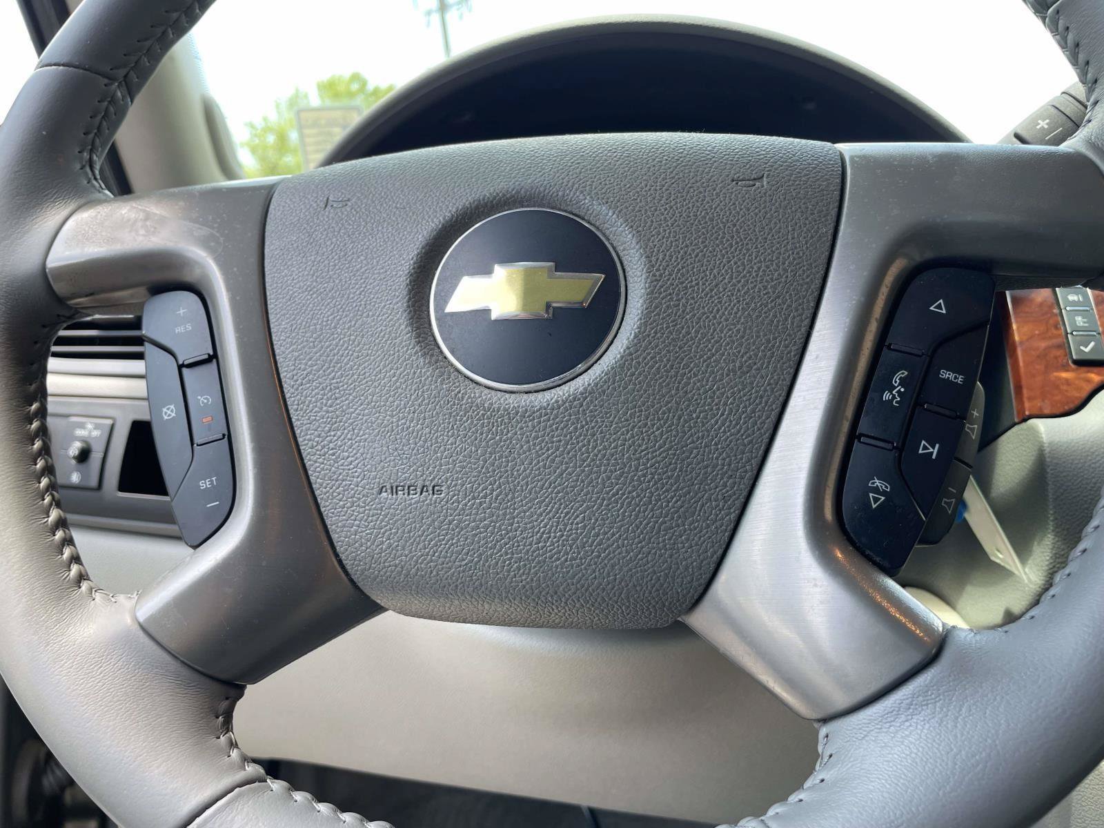 Used 2012 Chevrolet Tahoe LT w/ Luxury Package RWD image 17