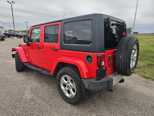 Used 2015 Jeep Wrangler Unlimited Sahara w/ Connectivity Group AWD/4WD image 3