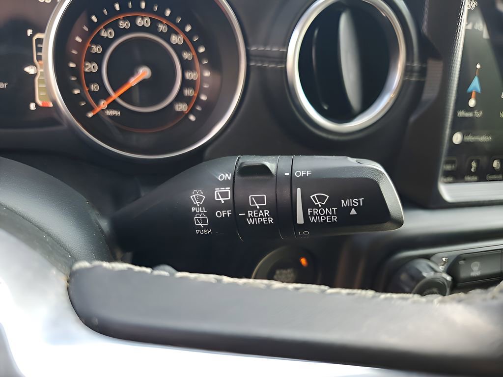 Used 2019 Jeep Wrangler Unlimited Sahara image 35