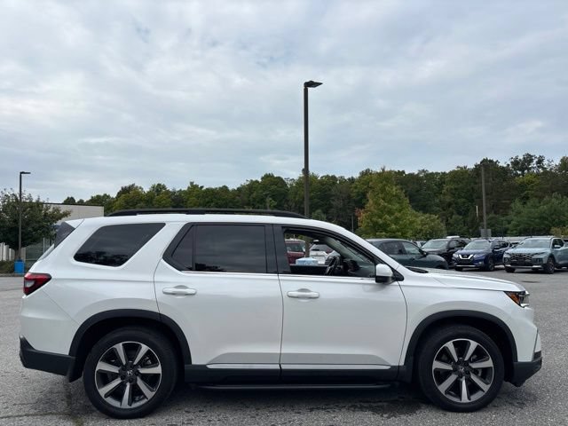 Used 2023 Honda Pilot Elite image 9