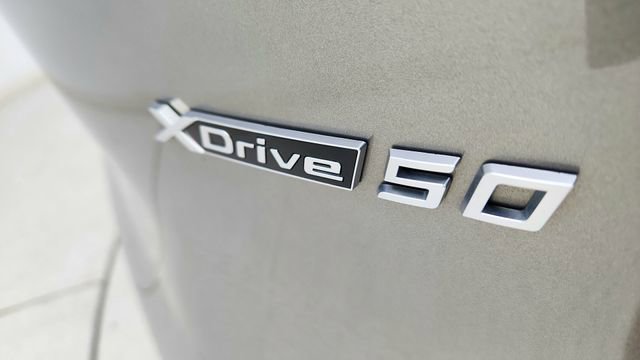 Used 2024 BMW iX xDrive50 w/ Premium Package image 18