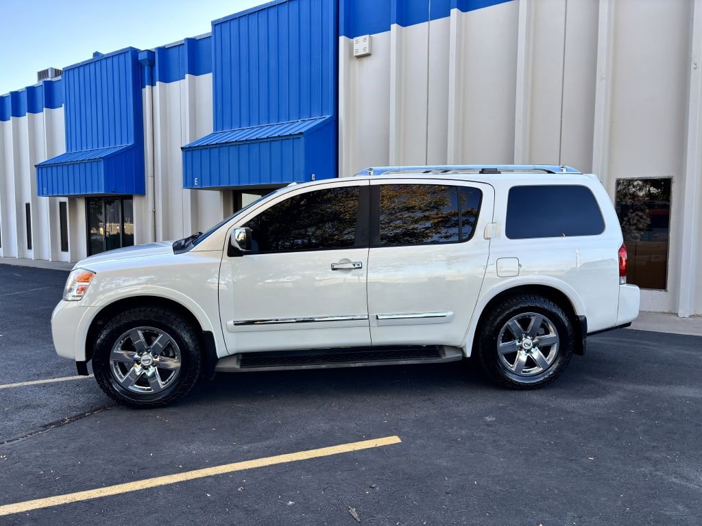 Used 2014 Nissan Armada Platinum image 4