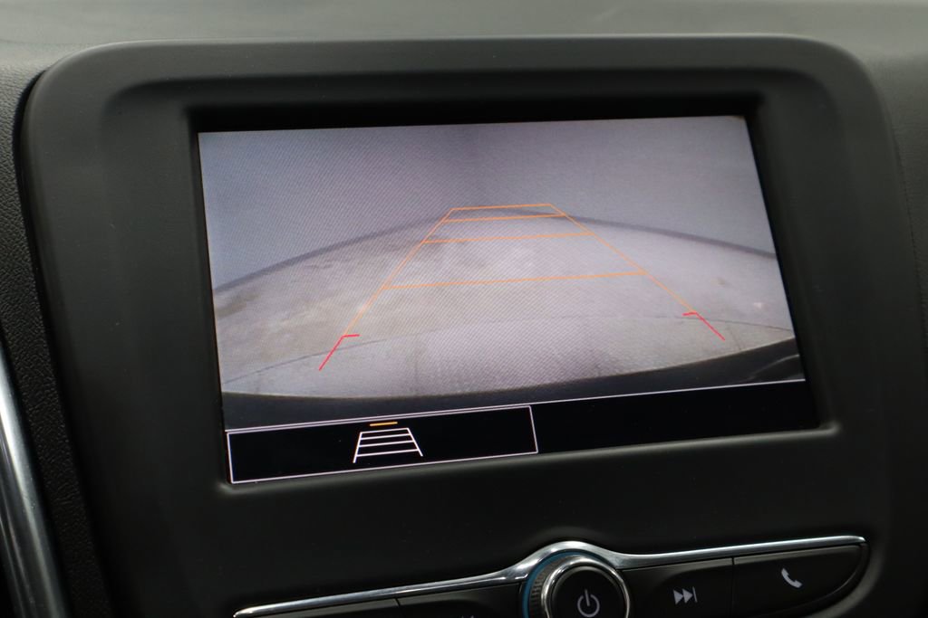 Used 2022 Chevrolet Equinox LS image 3