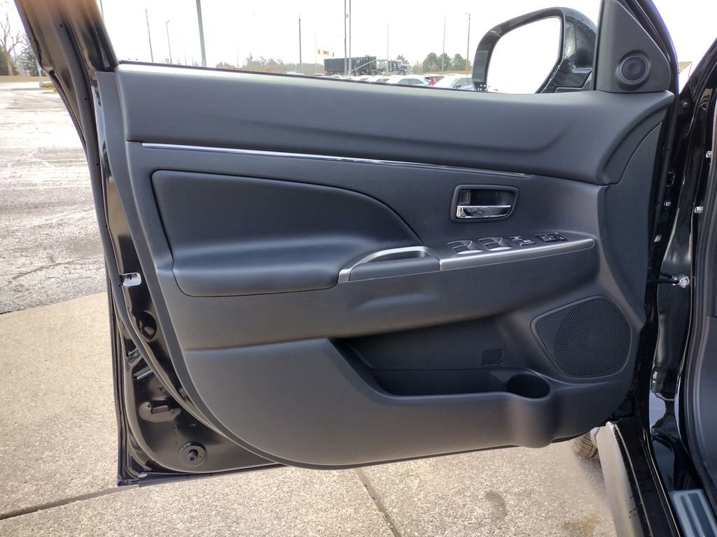 New 2026 Mitsubishi Outlander Sport SE image 25