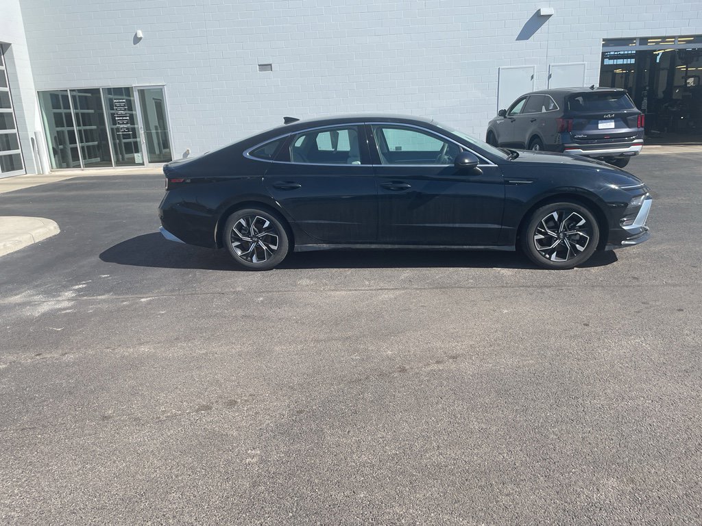Used 2025 Hyundai Sonata SEL FWD image 7