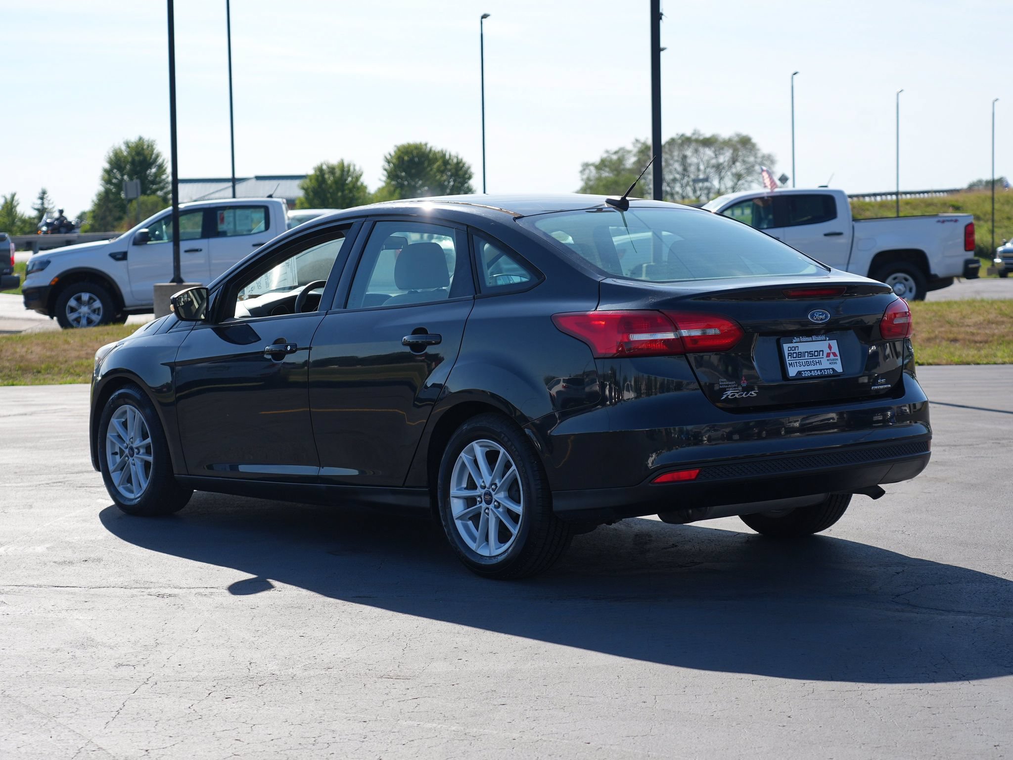 Used 2015 Ford Focus SE FWD image 6