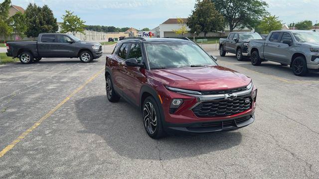 Certified 2025 Chevrolet TrailBlazer RS w/ Driver Confidence Package FWD image 3