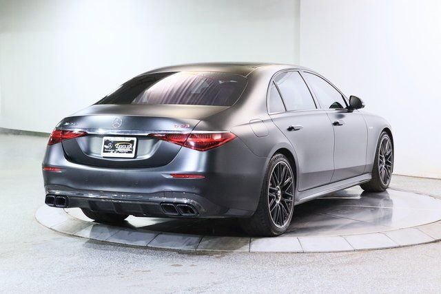 Used 2024 Mercedes-Benz S 63 AMG S w/ Carbon Fiber Exterior Package image 14