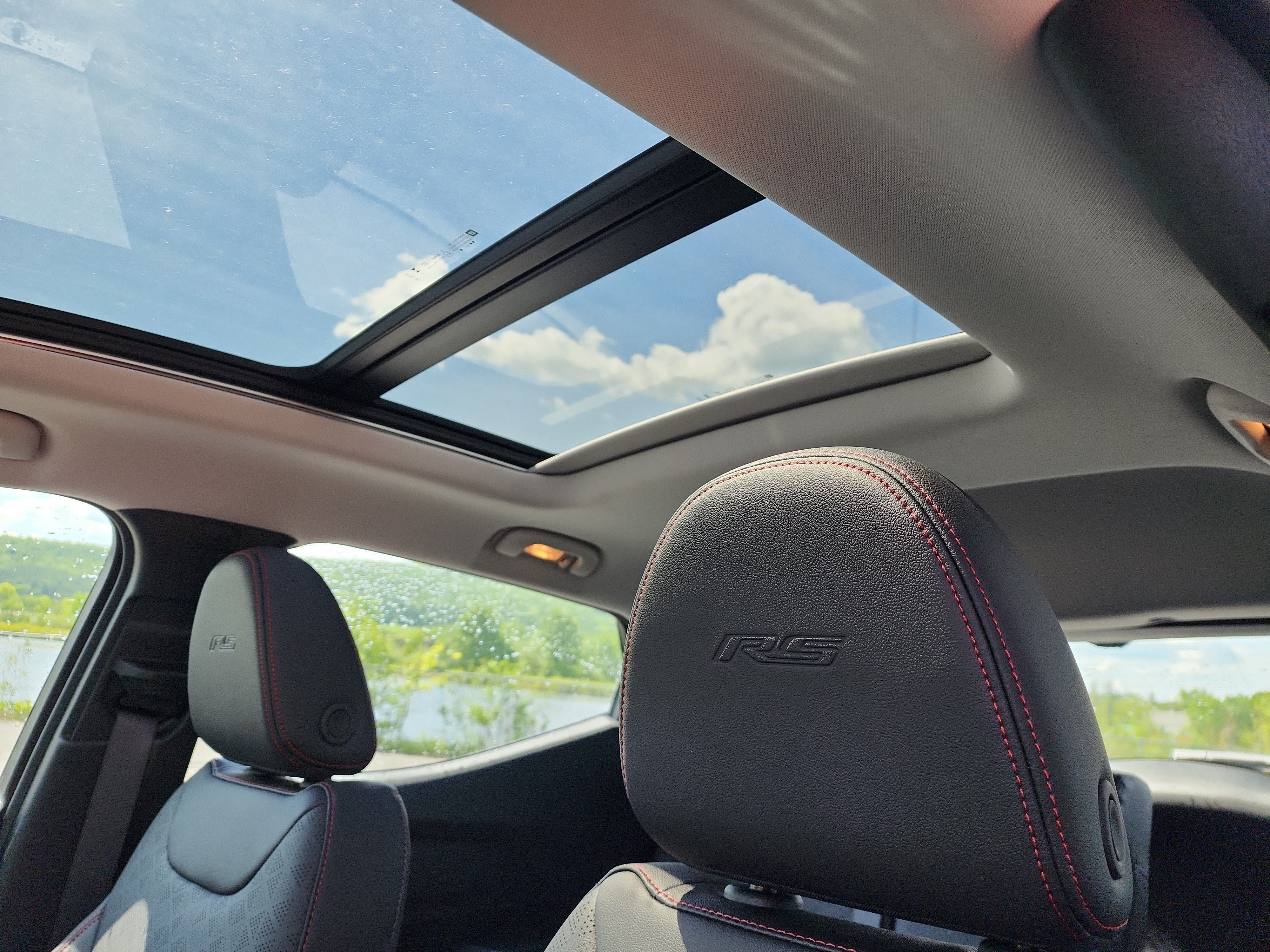 New 2027 Chevrolet Bolt RS w/ Technology Package FWD image 13