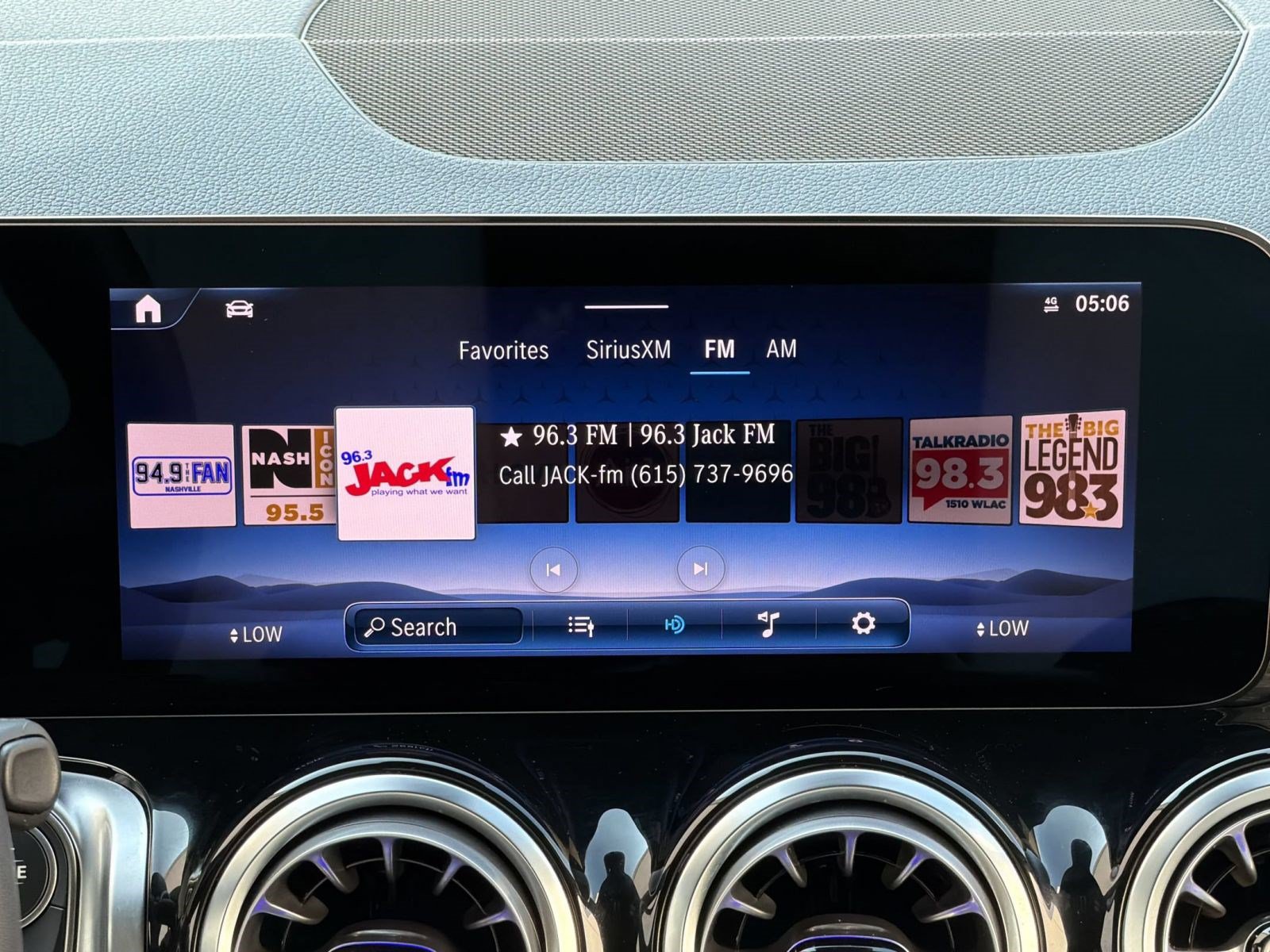 Used 2026 Mercedes-Benz GLB 250 4MATIC image 22