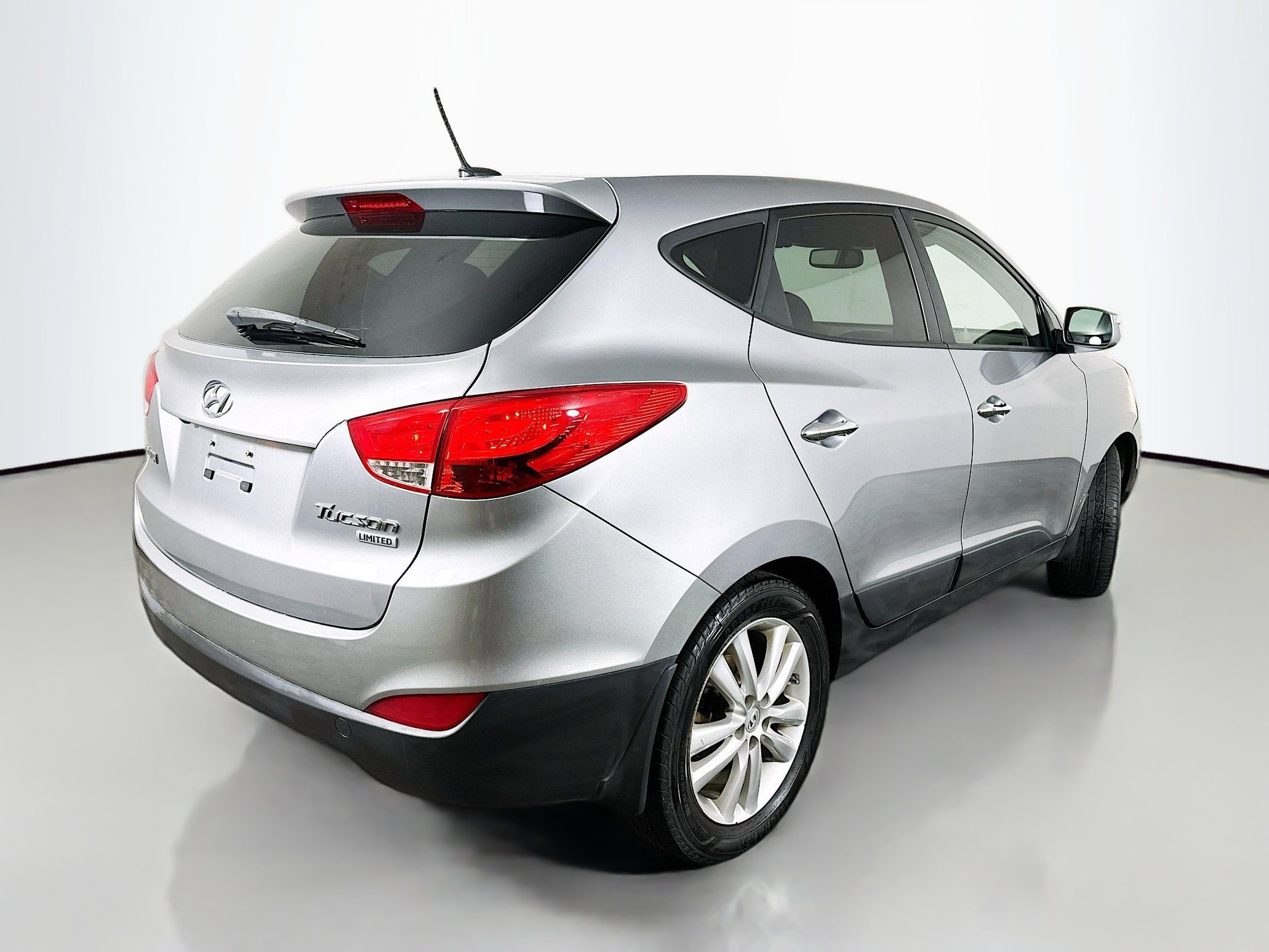 Used 2013 Hyundai Tucson Limited w/ Premium Pkg image 7