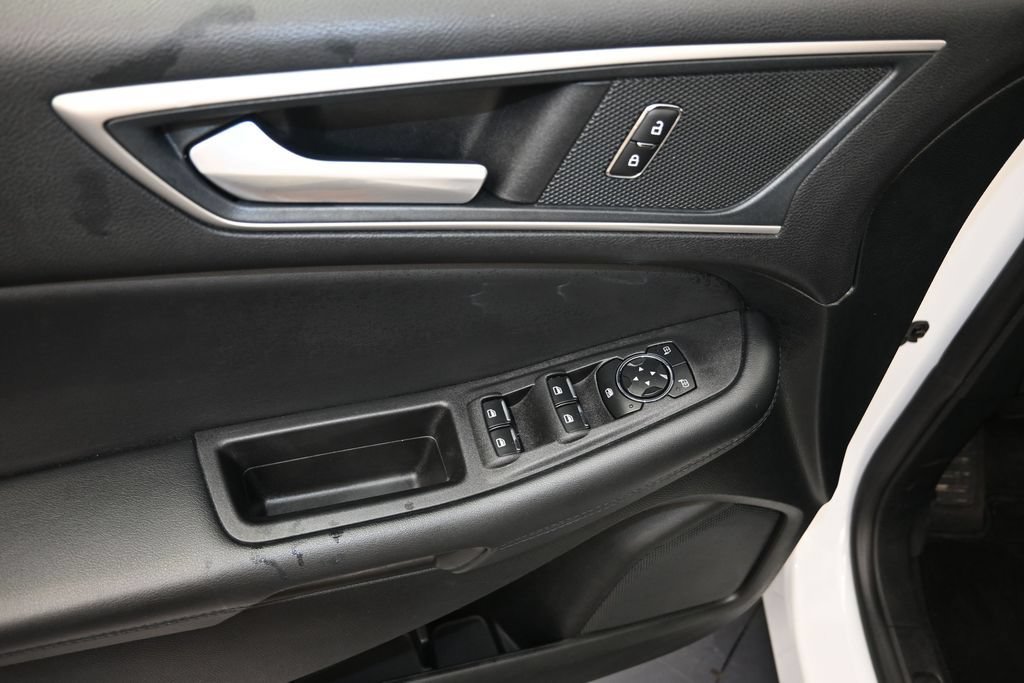 Used 2024 Ford Edge SEL AWD/4WD image 11